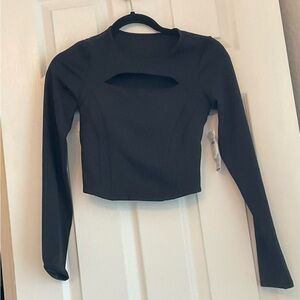 Source Unknown Black Long-Sleeve Crop Top with Chest Cutout